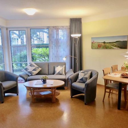 Strandlaeufer Im Haus Strelasund Binz Dış mekan fotoğraf