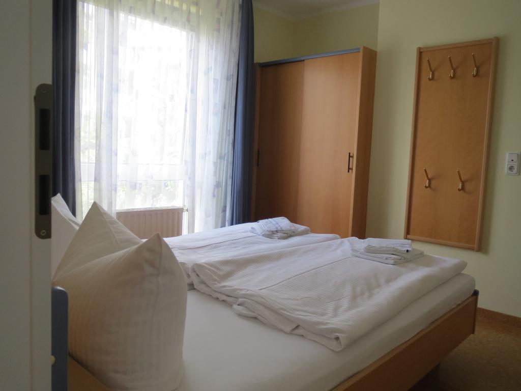 Strandlaeufer Im Haus Strelasund Binz Dış mekan fotoğraf